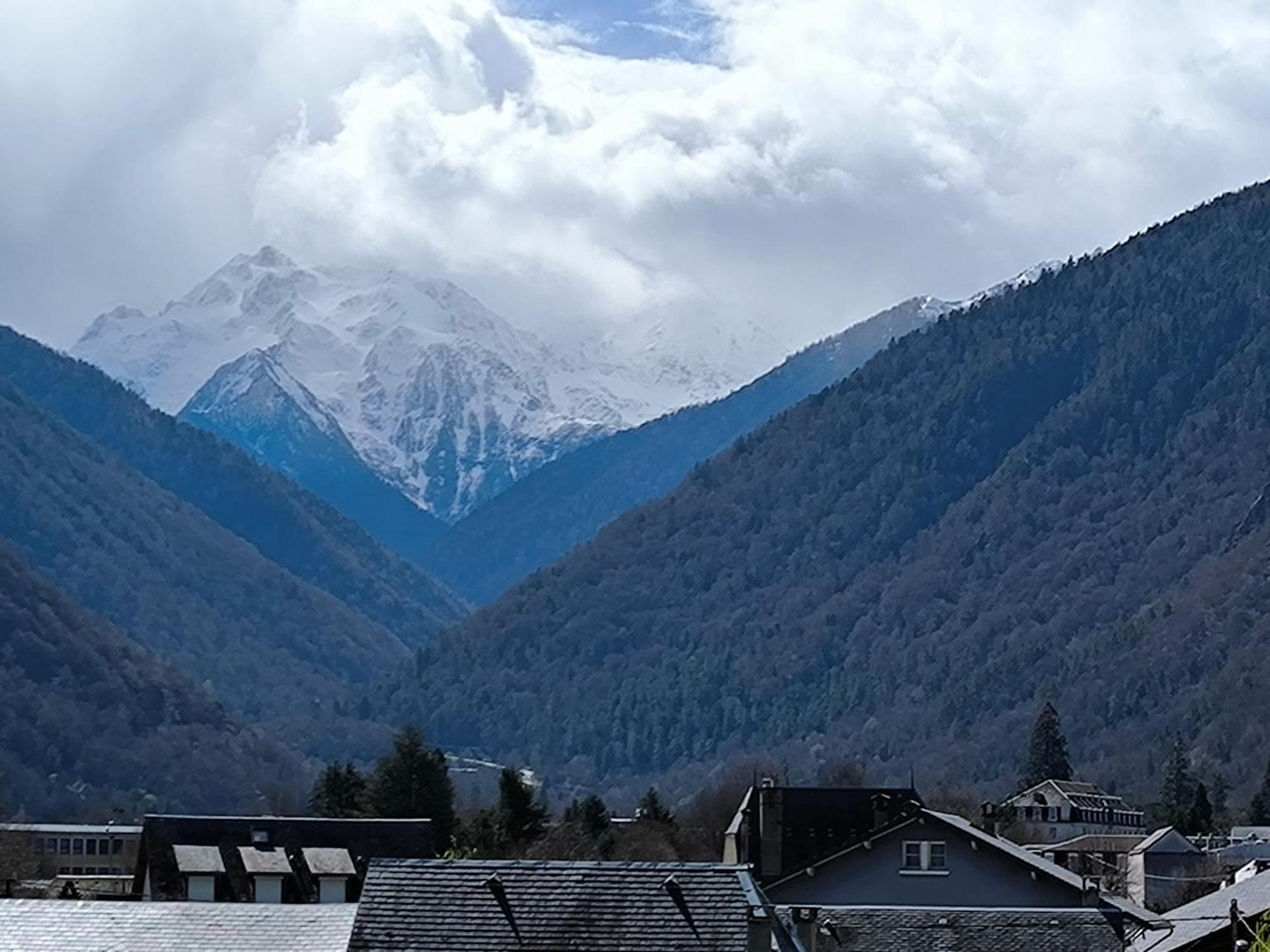 Appartement Vert Tendre Face A La Montagne Bagnères-de-Luchon エクステリア 写真